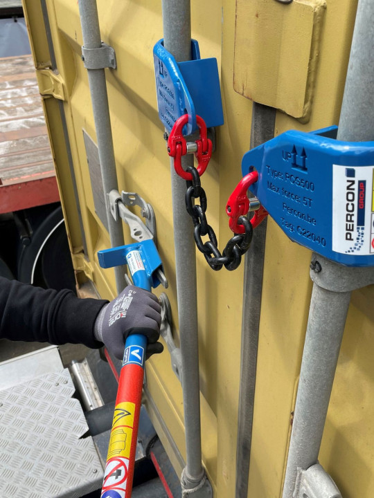 Percon-Bar kopen | Percon | Percon-Bar voor het veilig openen van zeecontainerdeuren