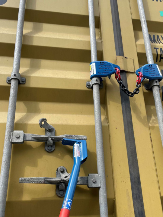 Percon-Bar kopen | Percon | Percon-Bar voor het veilig openen van zeecontainerdeuren