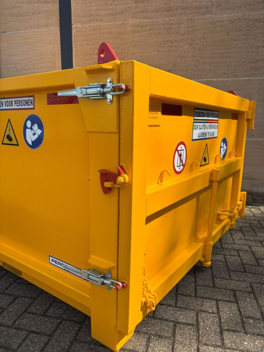 Hijsbak met deur kopen | Percon | Gekeurde hijsbakken voor veilig hijswerk