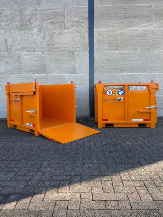 Hijsbak met klep kopen | Percon | Gekeurde hijsbakken voor veilig hijswerk