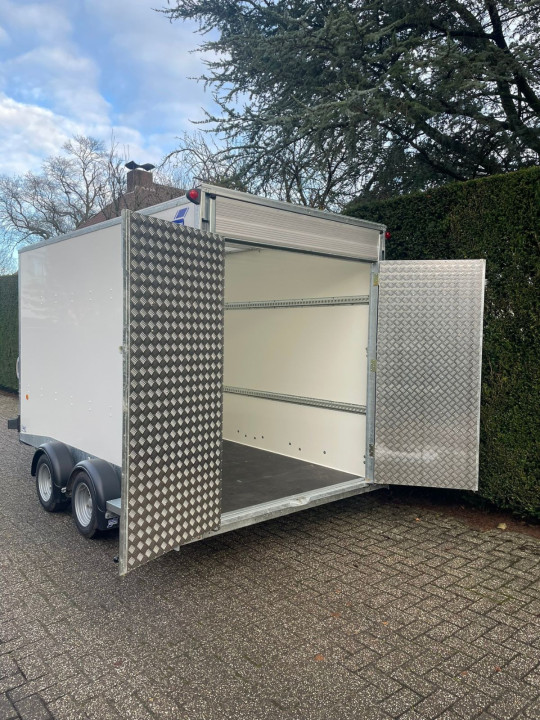 Gesloten aanhangwagen kopen | Percon | Sterke Kwaliteitsmerken & Advies