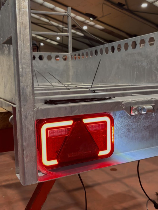 Plateau aanhangwagen kopen | Percon | Sterke Kwaliteitsmerken & Advies
